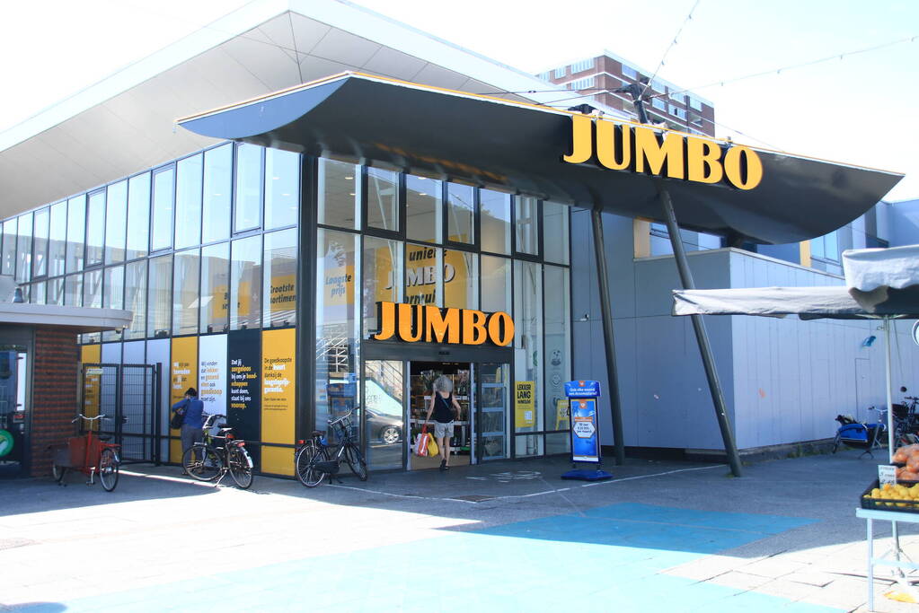 Politie zoekt verdachte van overval op supermarkt in Noord