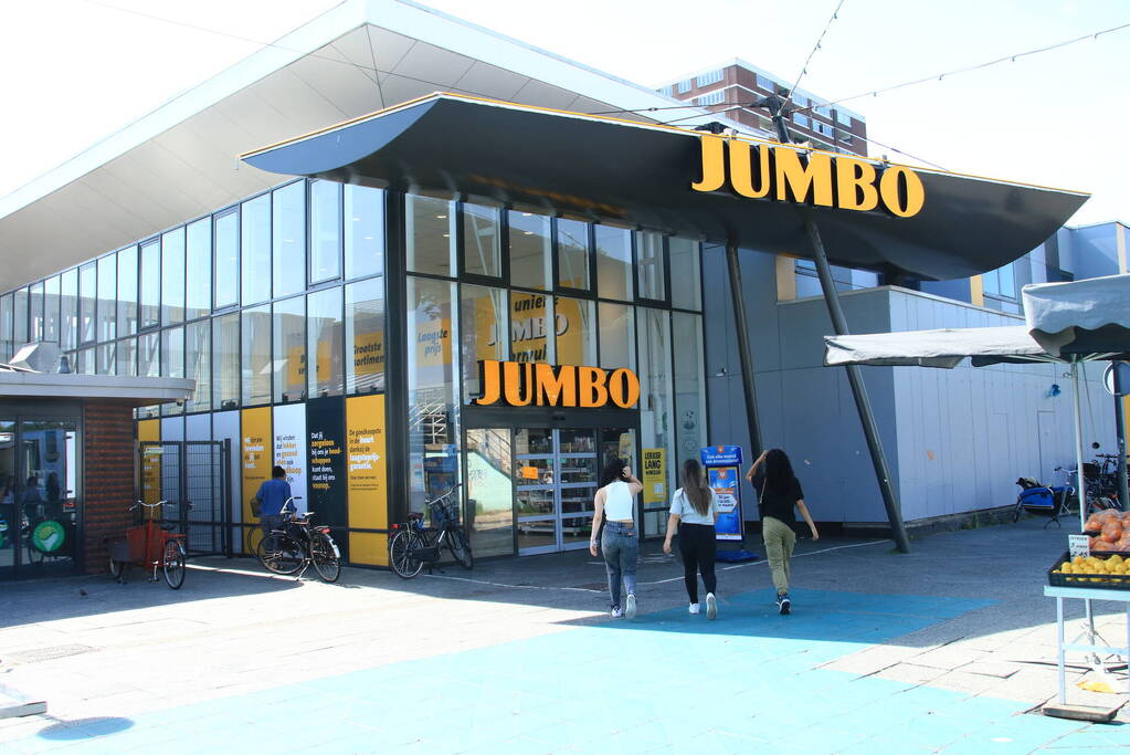 Politie zoekt verdachte van overval op supermarkt in Noord