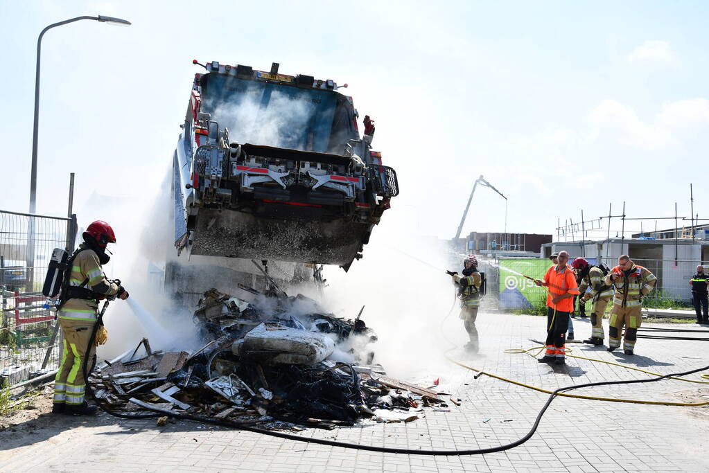 Brand in vuilniswagen