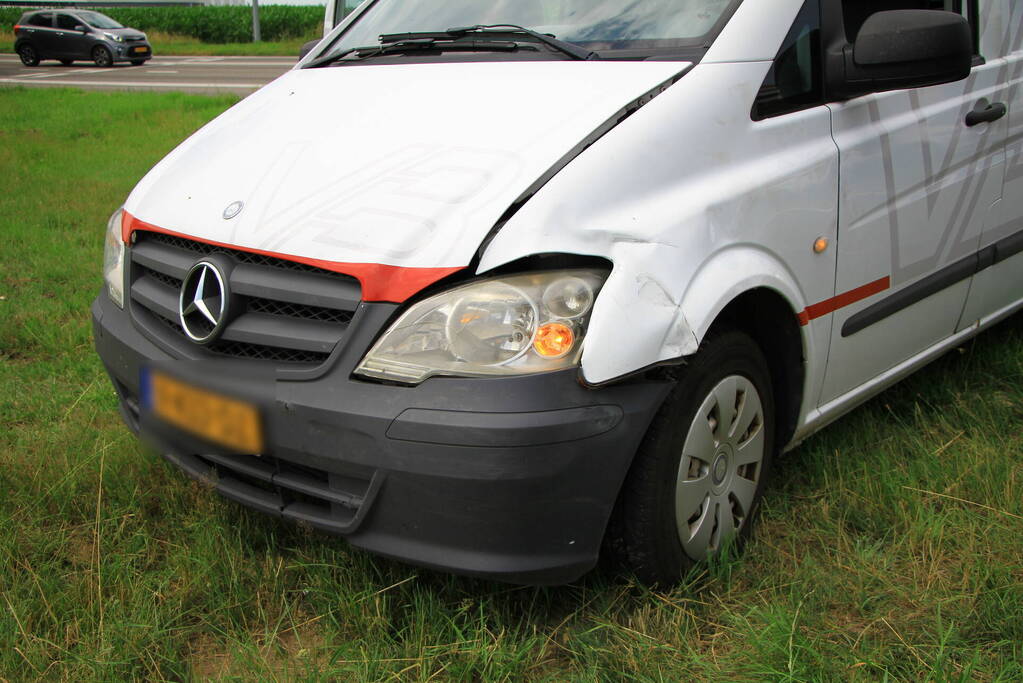 Kopstaart ongeval op toerit naar snelweg