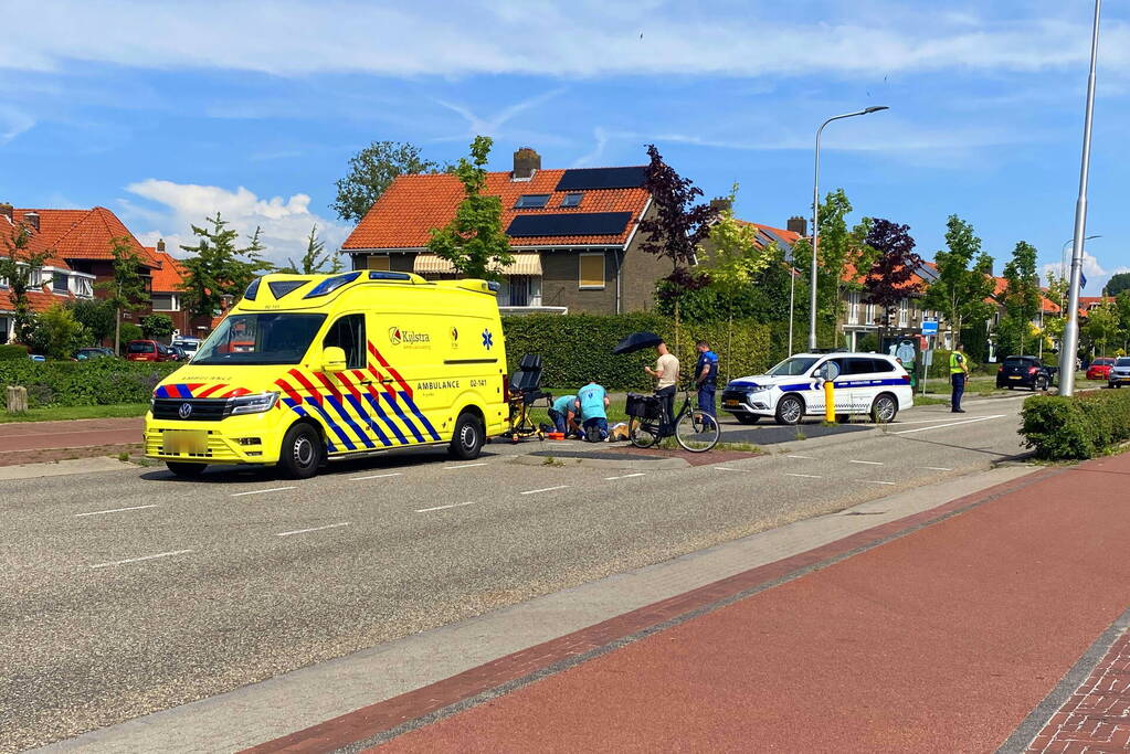 Oudere man gewond door val van elektrische fiets