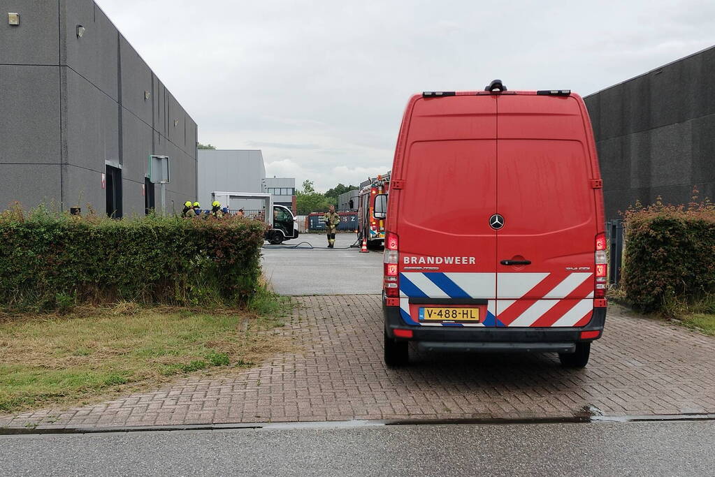 Elektrische bezorgwagen Picnic vliegt in brand