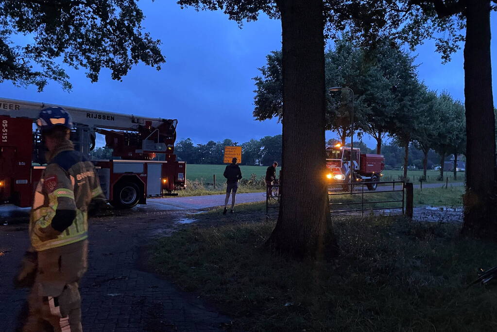 Straten onderwater door hoosbui