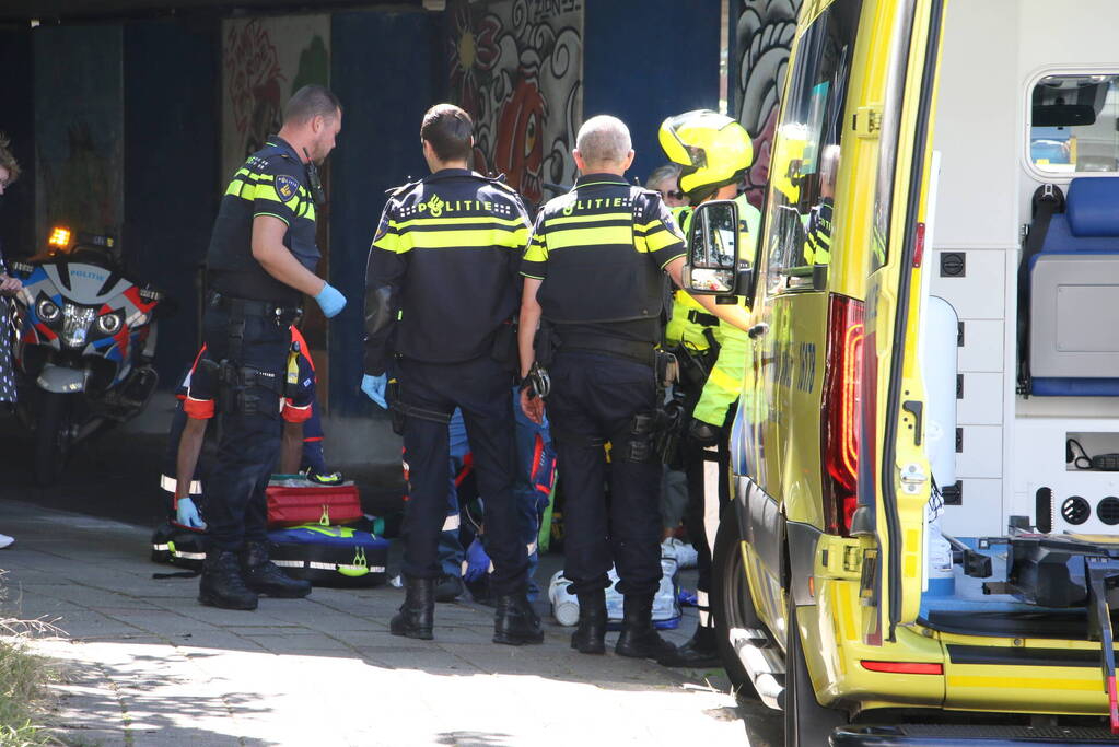 Fietser zwaargewond na frontale aanrijding op fietspad