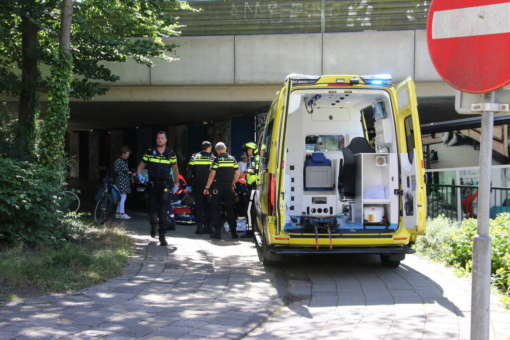 Fietser zwaargewond na frontale aanrijding op fietspad