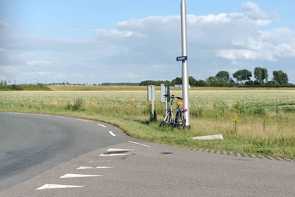 Botsing tussen personenauto en fietser