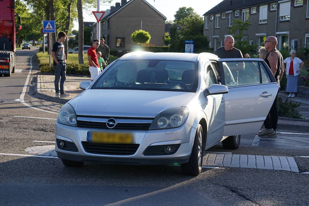 Flinke schade bij aanrijding personenauto's