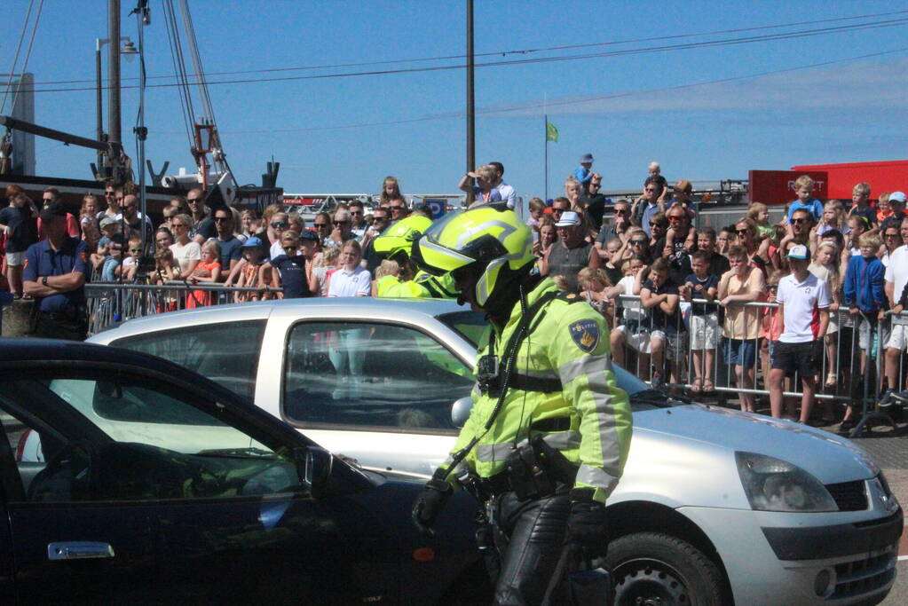 Reddingsbrigade jaarlijks grote reddingsdemonstratie
