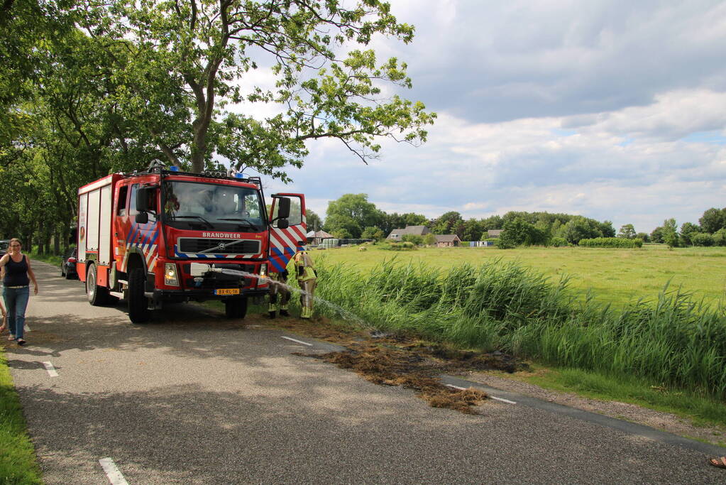 Brand in berm snel geblust