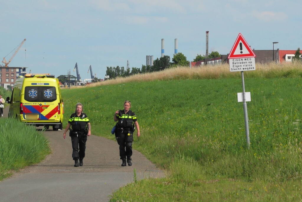 Man gewond na val van dijk