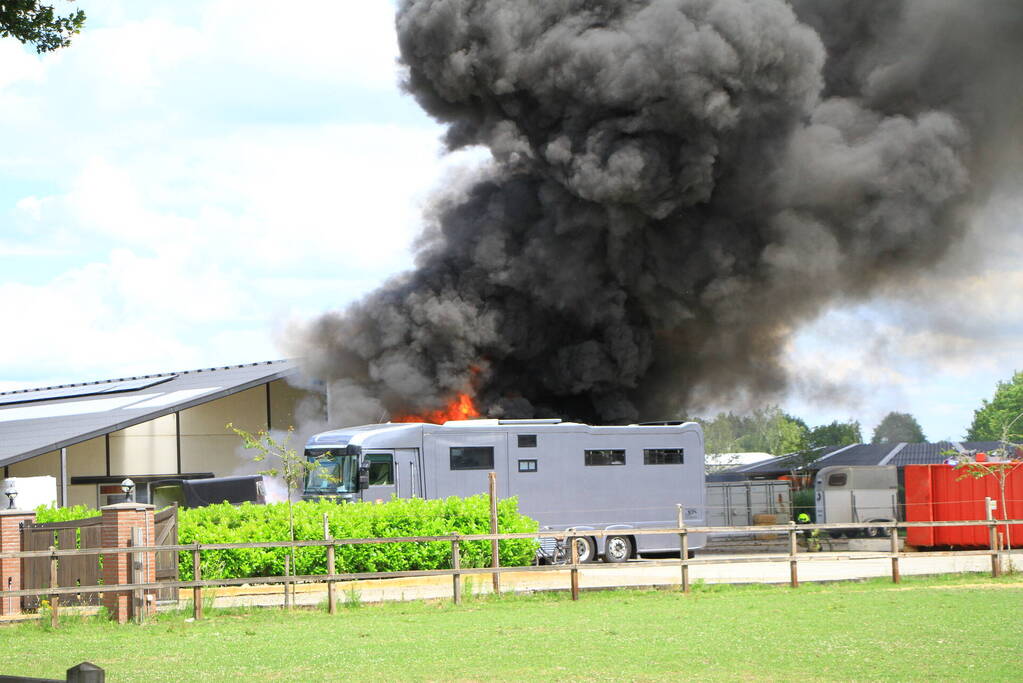Ontploffingen bij brand in trailers