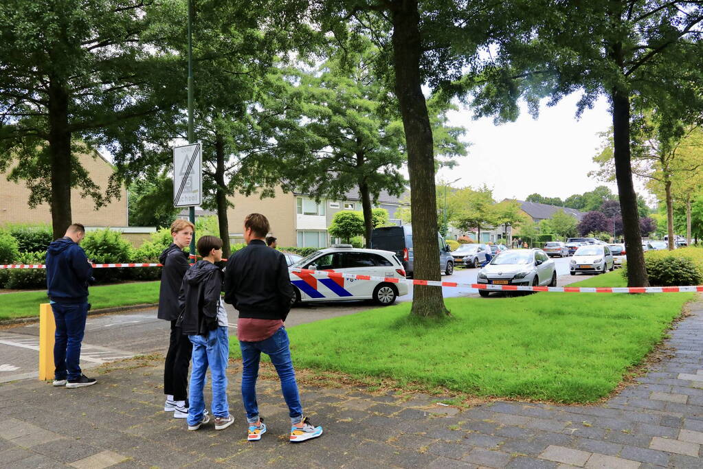 Straat afgezet na melding schietpartij
