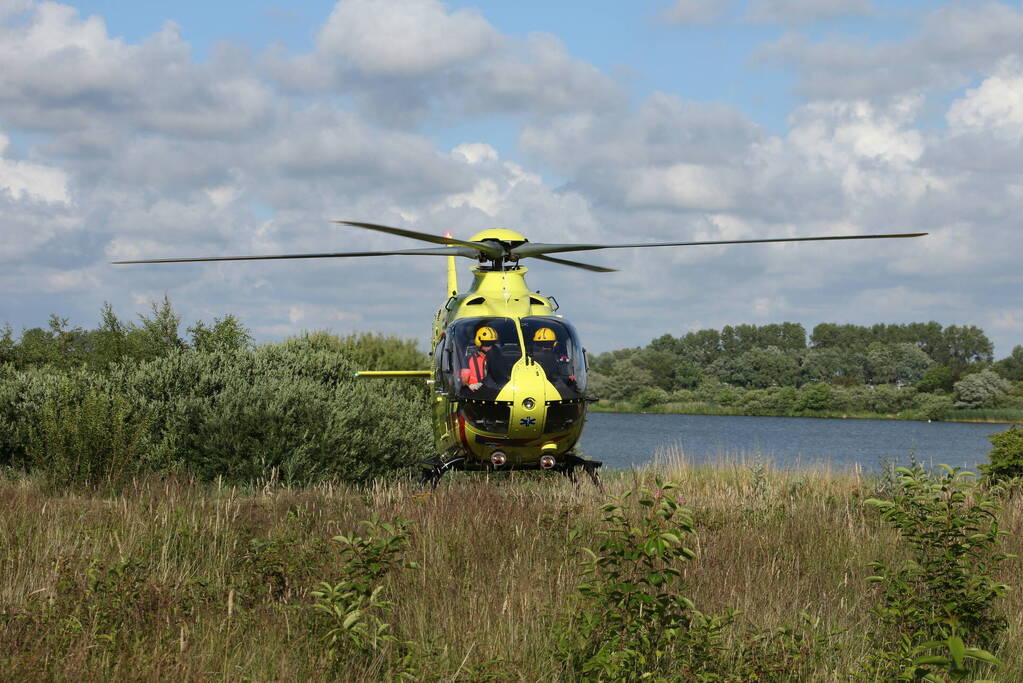 Traumahelikopter landt voor medisch incident
