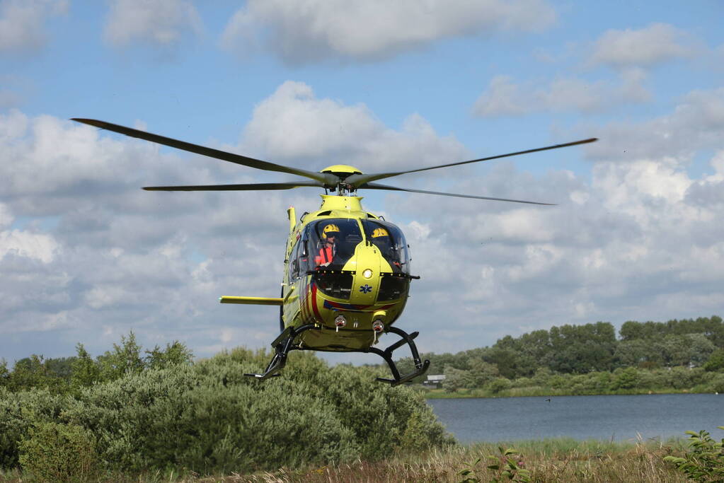 Traumahelikopter landt voor medisch incident