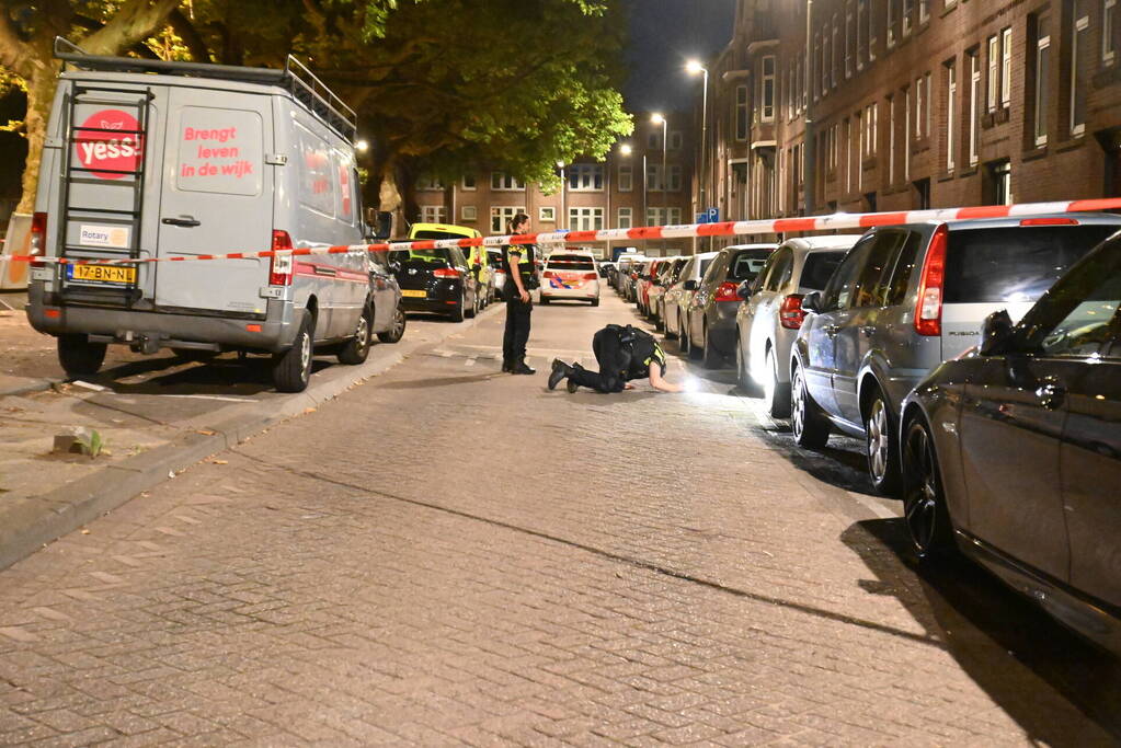 Politie onderzoekt beschoten woning