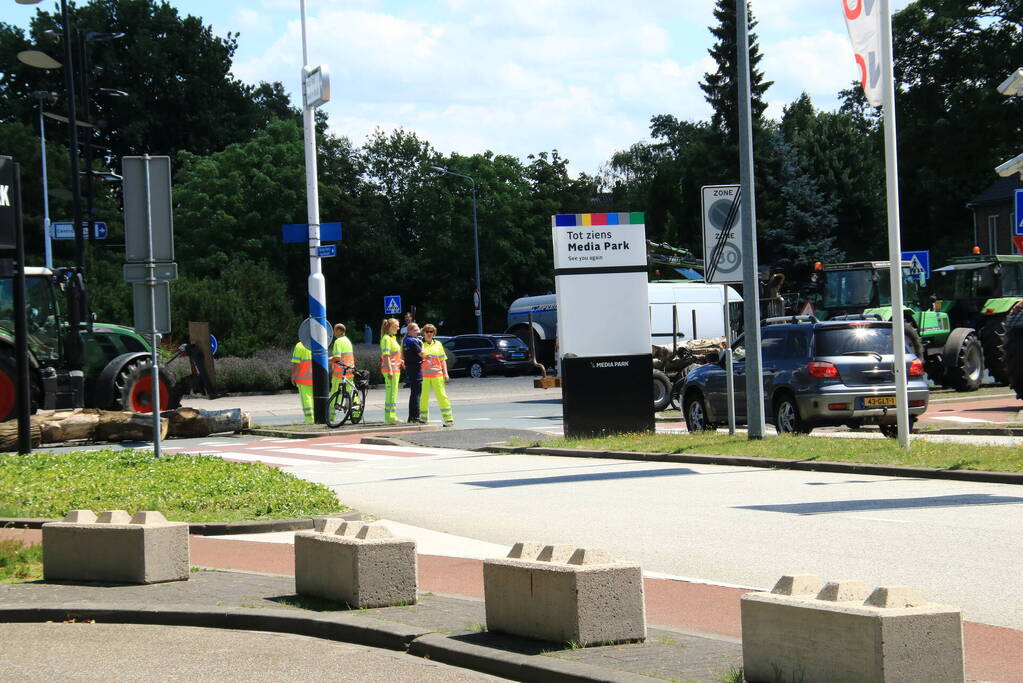 Mediapark geblokkeerd door boeren