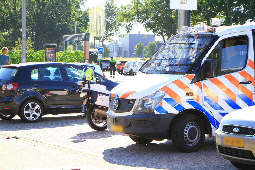 Demonstranten maken zich klaar voor demonstratie