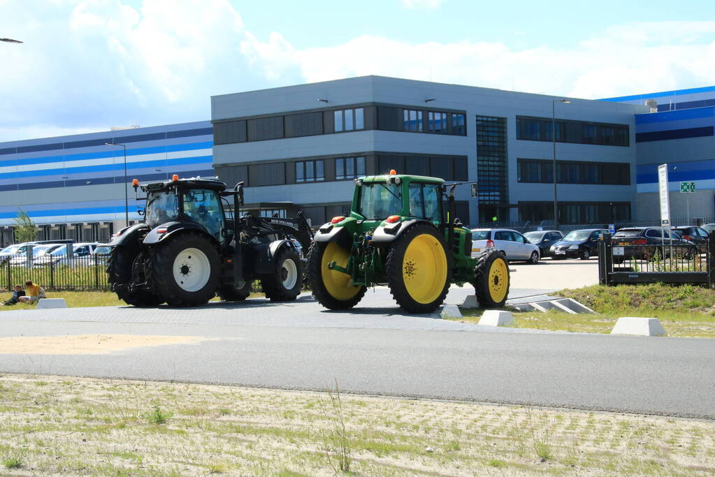 Boeren blokkade Lidl distributie centrum
