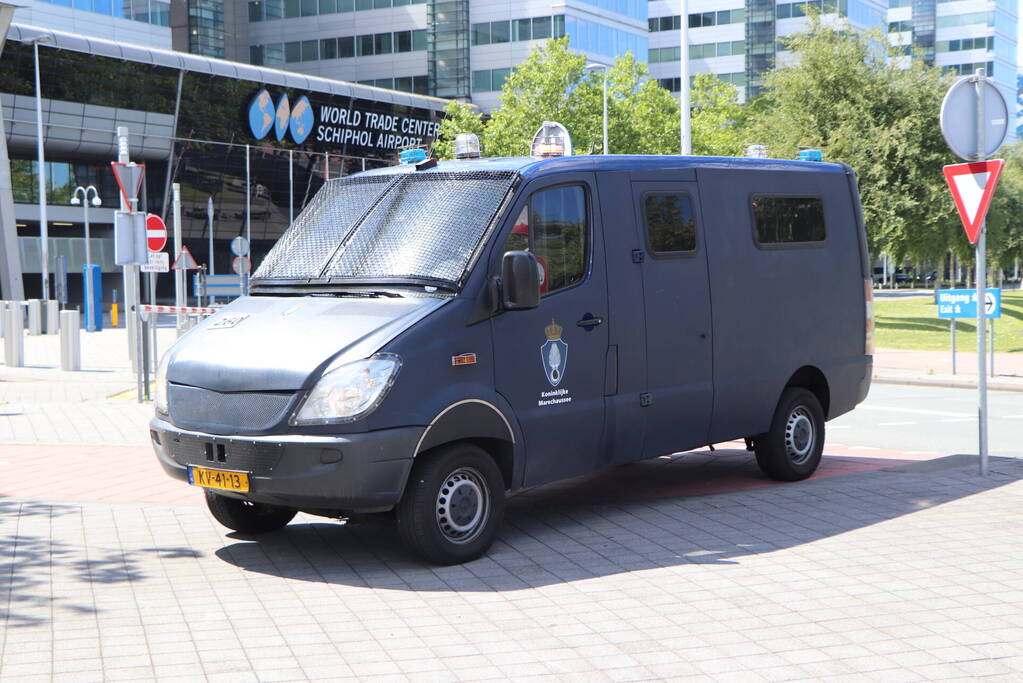 Marechaussee staat paraat rondom vliegveld