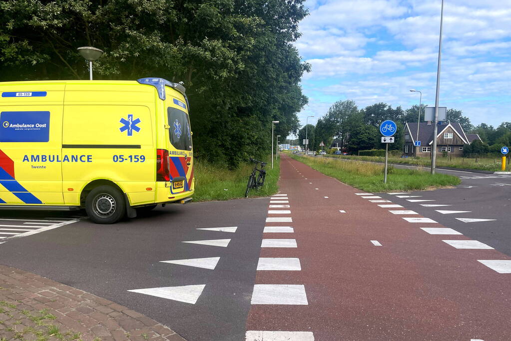 Brommerrijder gewond bij botsing met auto