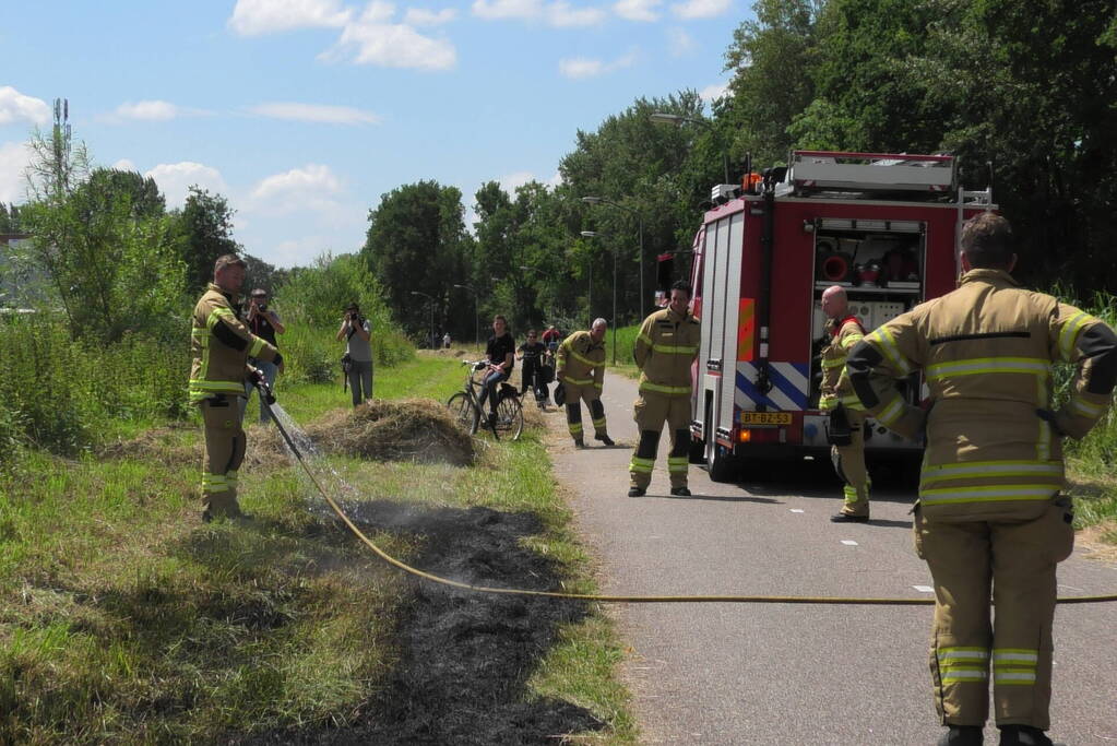 Brand in berm snel geblust
