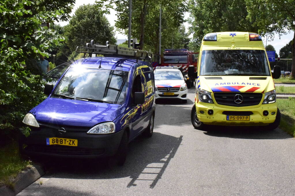 Kop-staartbotsing op kruispunt