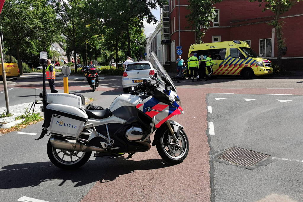 Automobilist ziet fietser over het hoofd