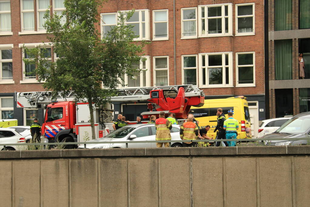 Vrouw met verward gedrag zet Rapenburg op stelten