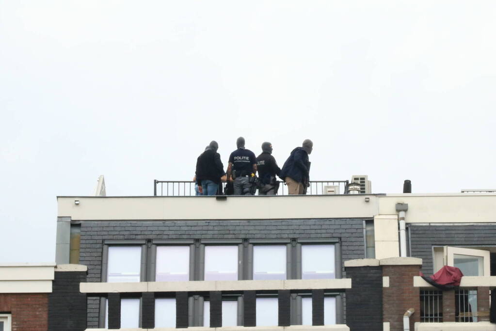 Vrouw met verward gedrag zet Rapenburg op stelten