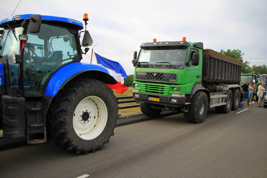 Boerenprotest onder genot van friet