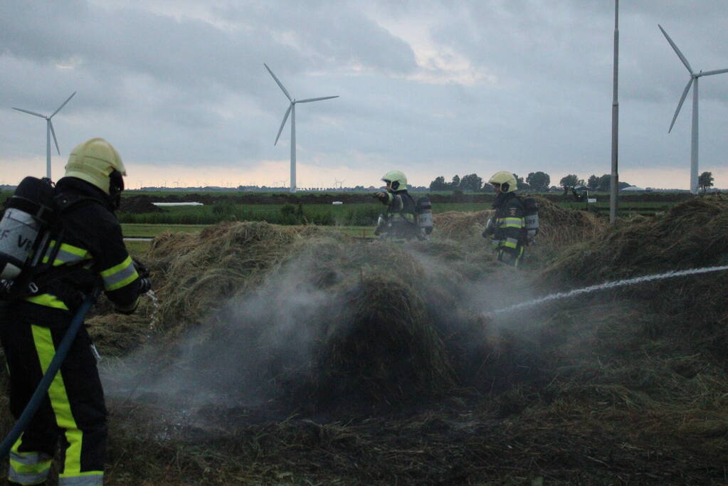 Veel rook vanwege brand in hooibalen