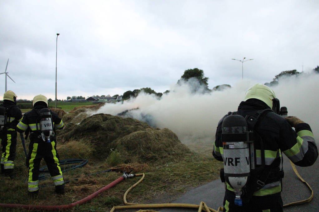 Veel rook vanwege brand in hooibalen