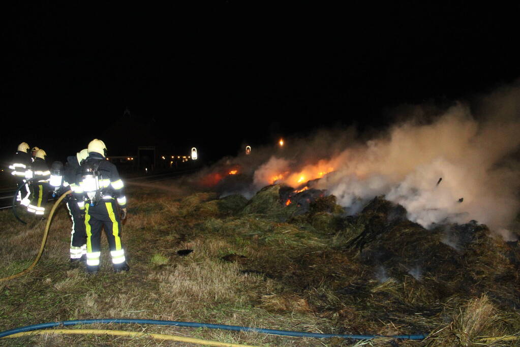 Rookontwikkeling vanwege brand in hooibalen