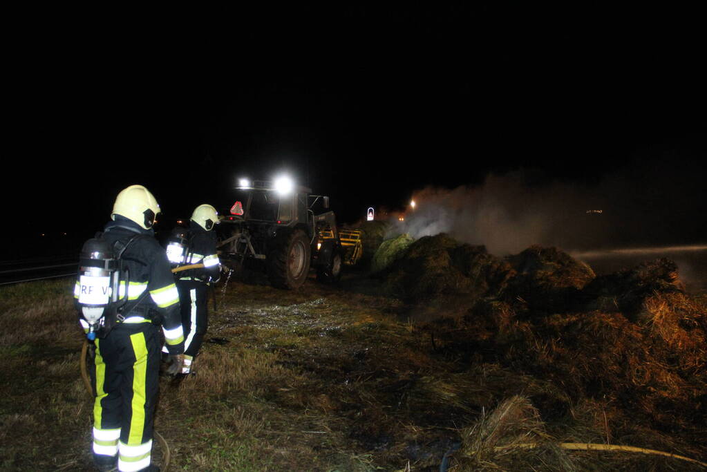 Rookontwikkeling vanwege brand in hooibalen