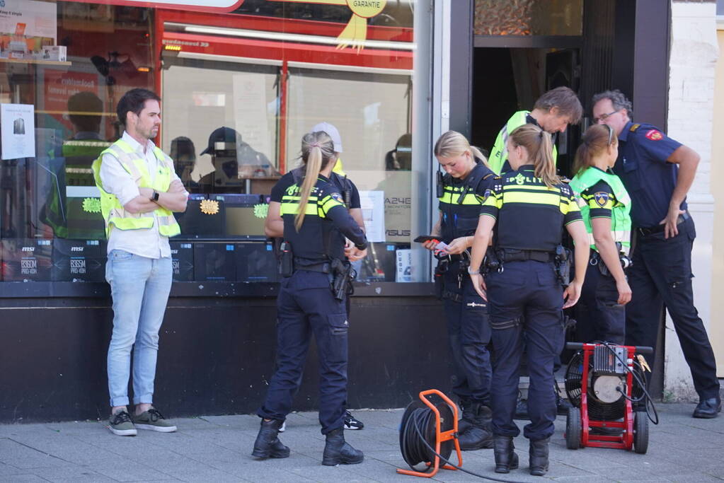 Brandweer doet onderzoek naar onbekende stof