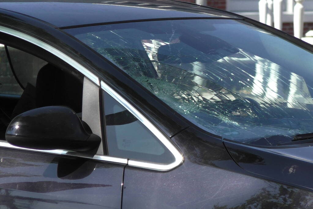 Fietser gewond bij botsing met auto