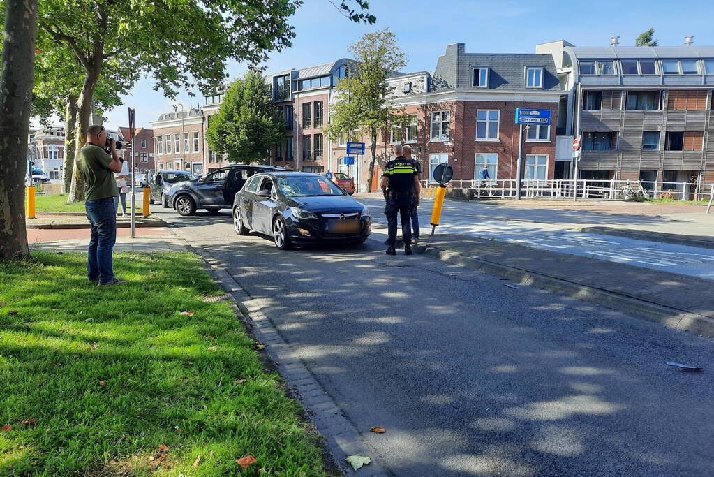 Fietser gewond bij botsing met auto