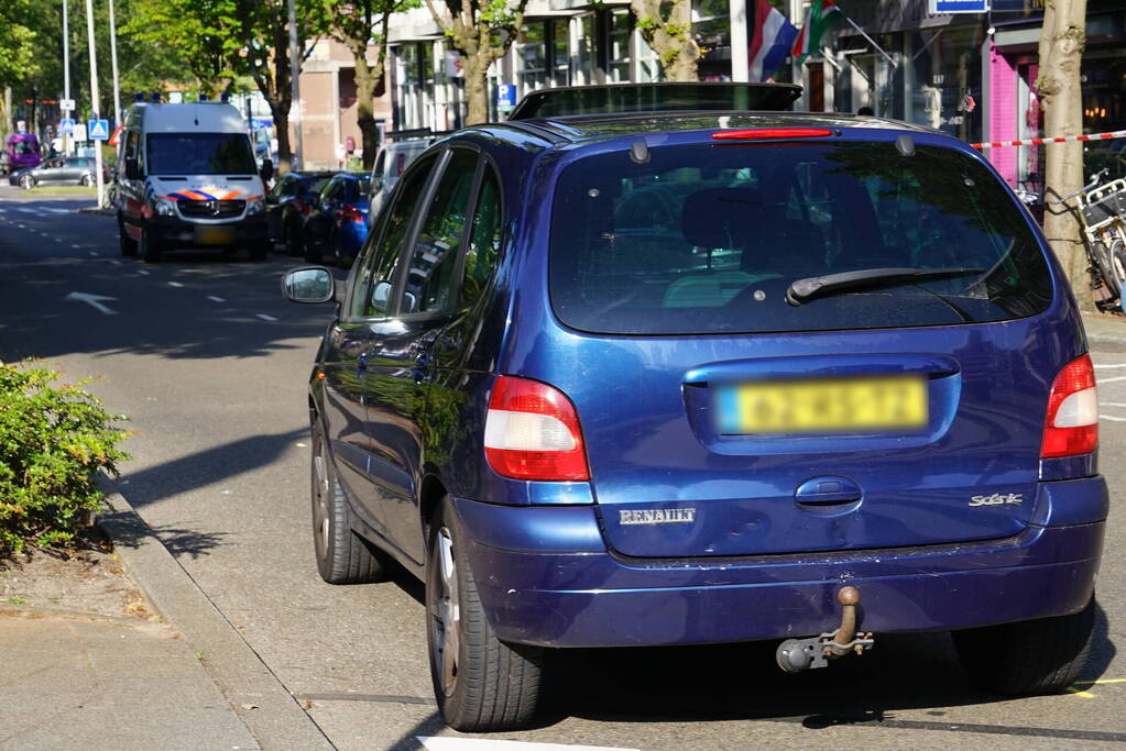 Fietser geschept door personenwagen