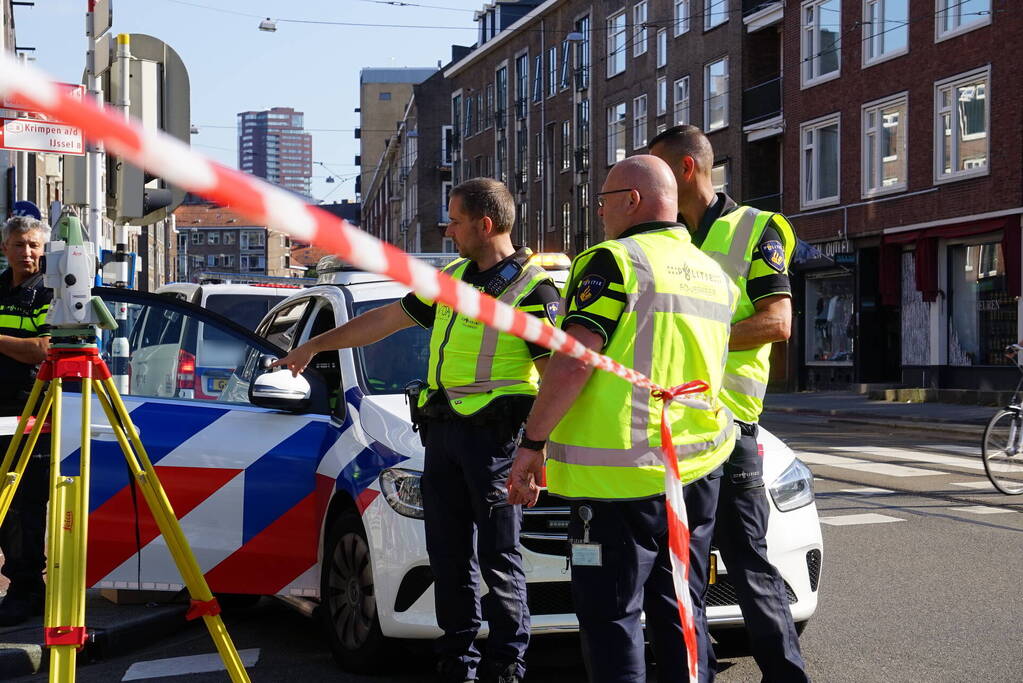 Fietser geschept door personenwagen