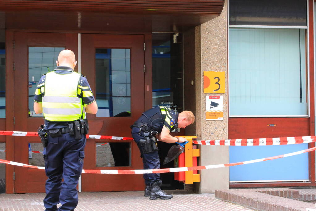 Gewonde bij steekpartij voor stadhuis