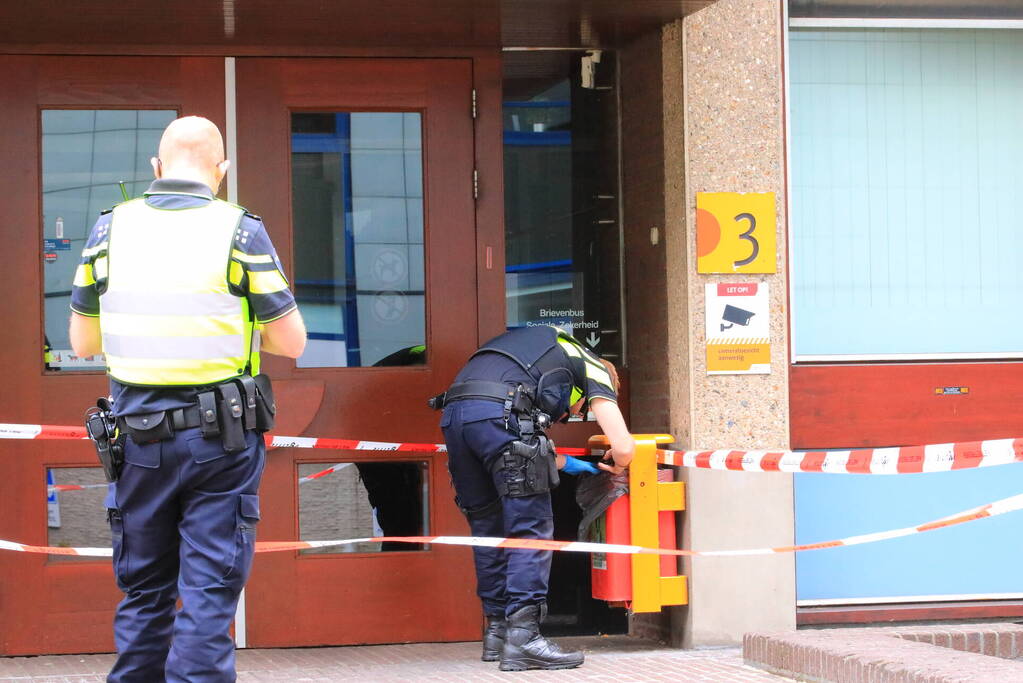 Gewonde bij steekpartij voor stadhuis