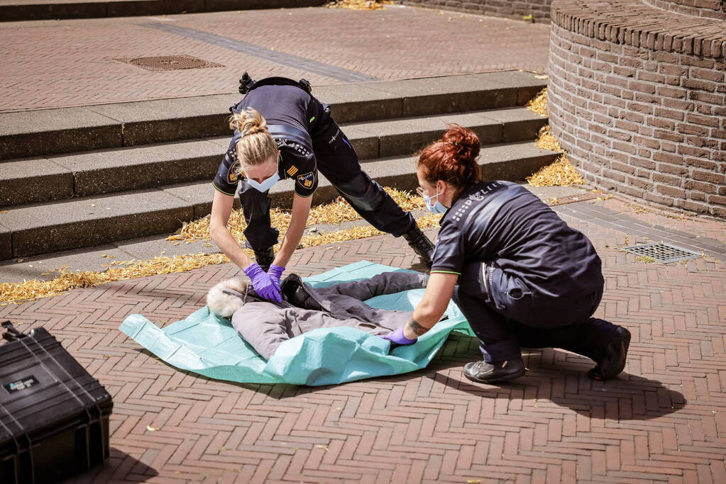 Gewonde bij steekpartij voor stadhuis