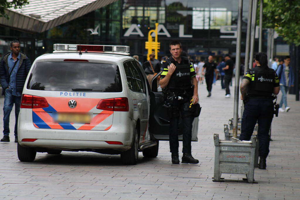 Melding vuurwapengevaarlijk persoon centraal station