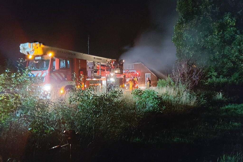 Leegstaande boerderij verwoest vanwege brand