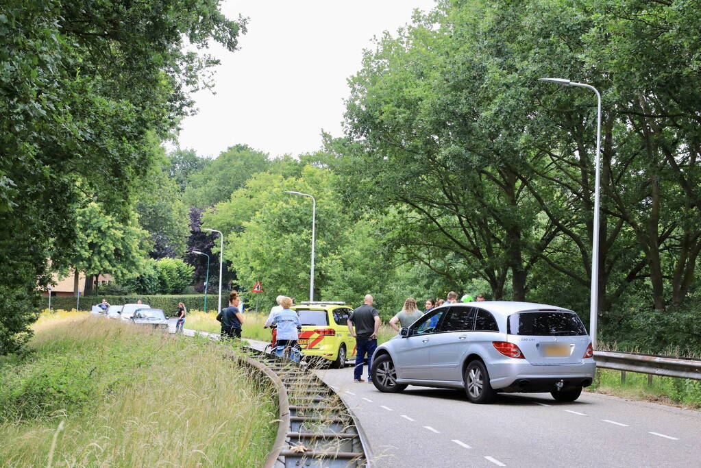 Jongedame gaat hard onderuit met Go Sharing-deelscooter