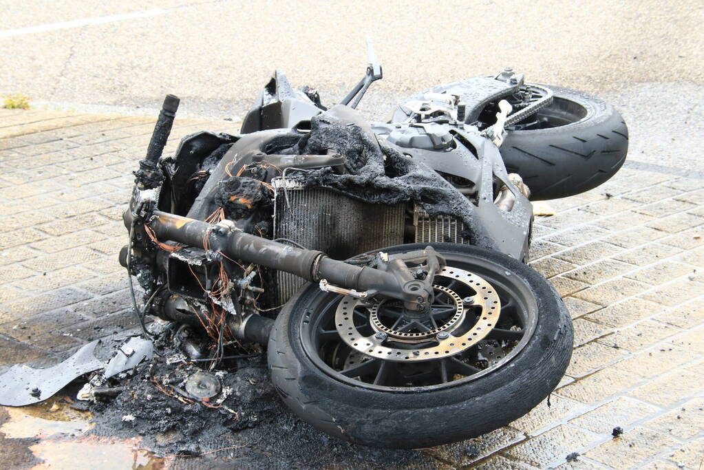 Motor gaat in vlammen op