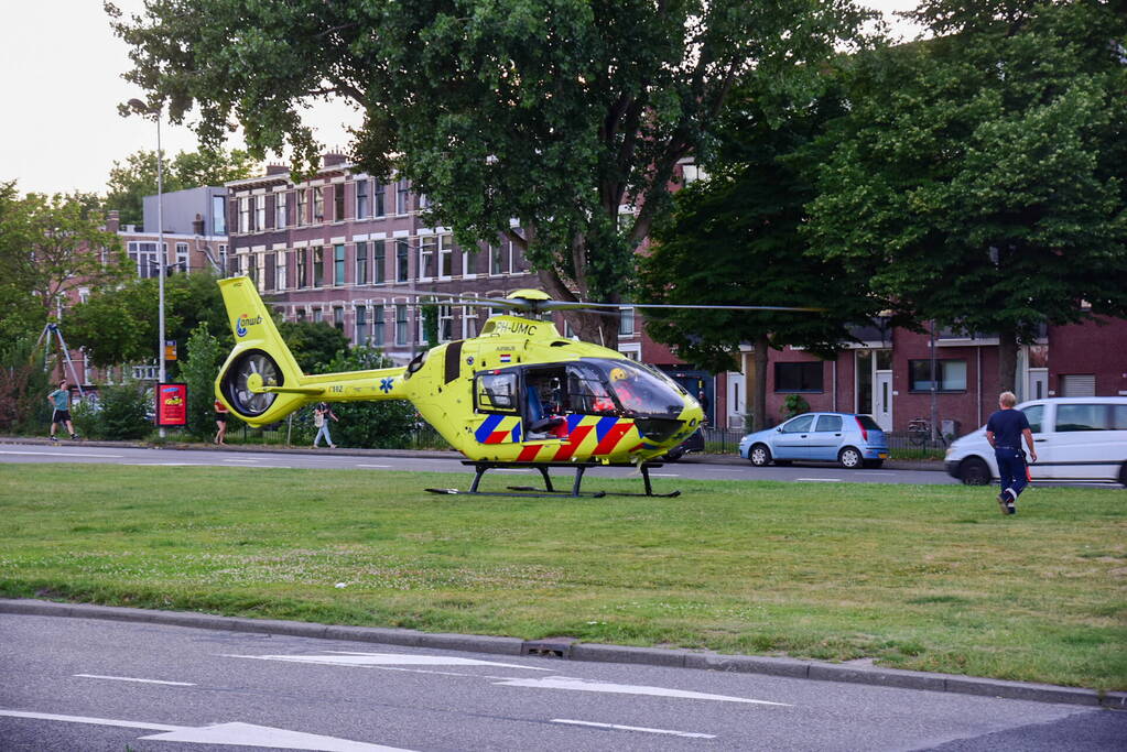 Persoon op straat doodgeschoten bij metrostation