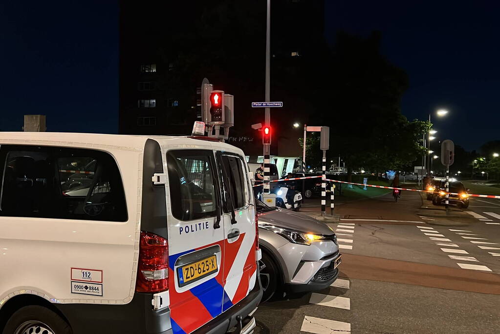 Persoon op straat doodgeschoten bij metrostation