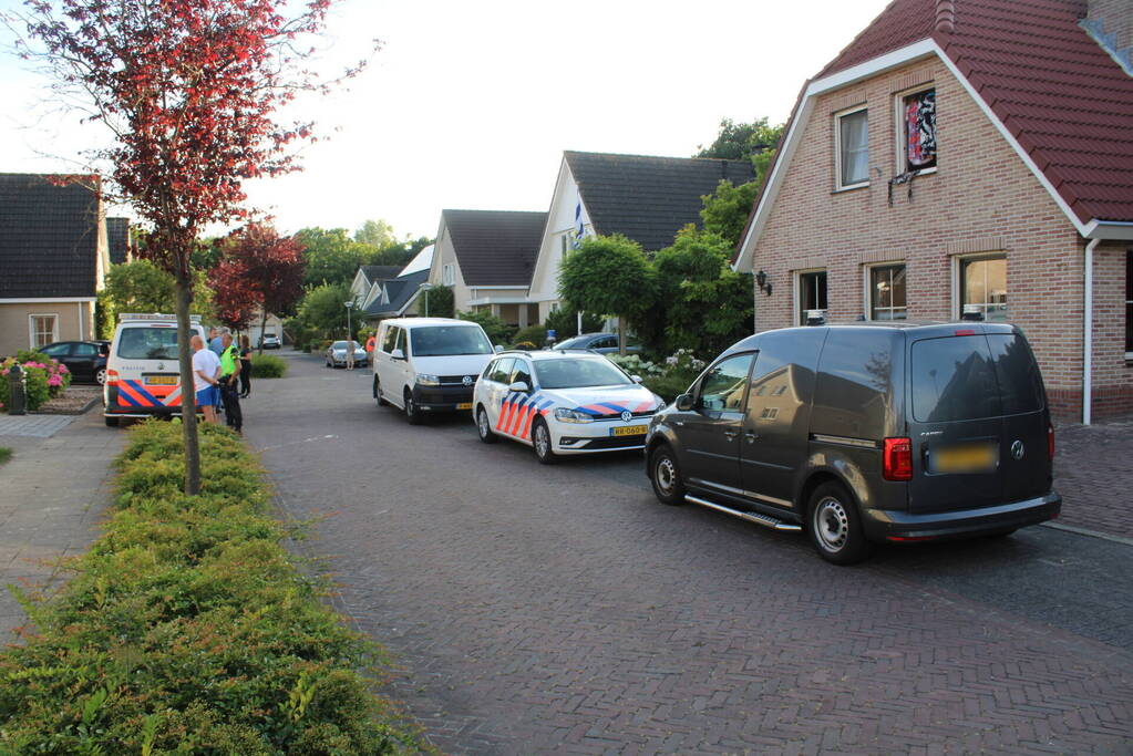 Twee overleden personen aangetroffen in woning