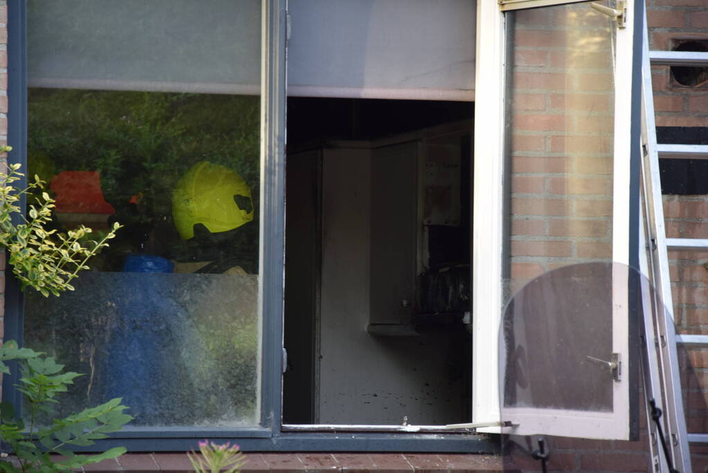 Twee gewonden bij brand in woning